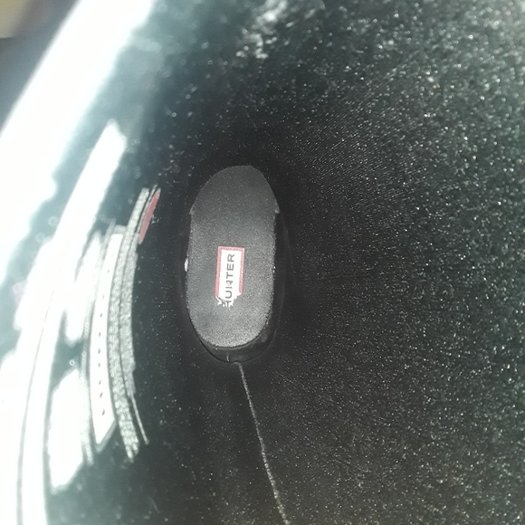 Like New "Hunter" Womens Size 7 Tall Heavy Duty Rubber Boot With 2 Pair Of Socks - Picture 11 of 16